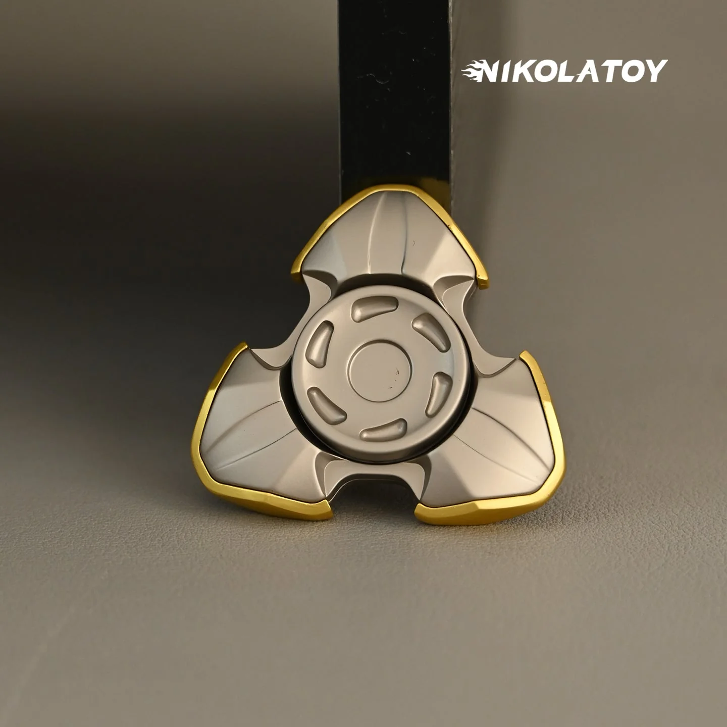 EDC Fidget Toys - Shadow Spinner - Image 5