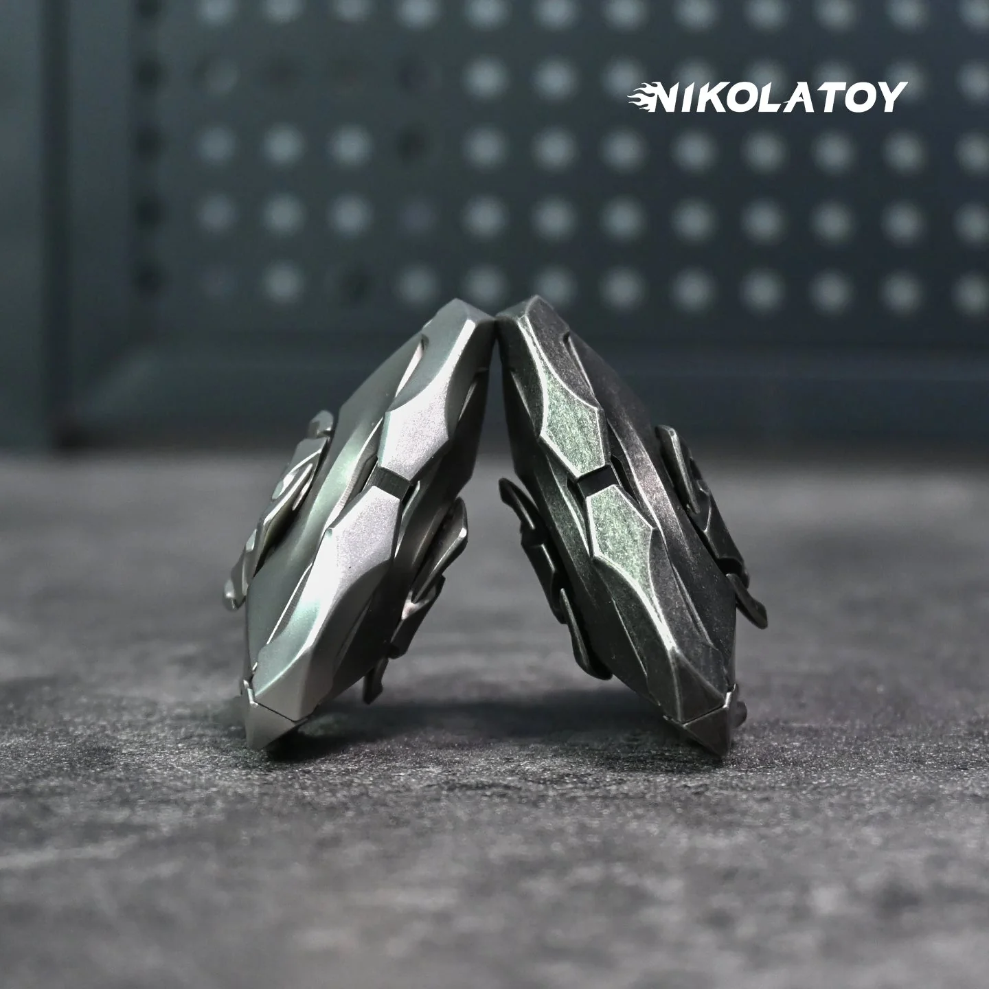EDC Fidget Toys - Blade Armour - Image 4