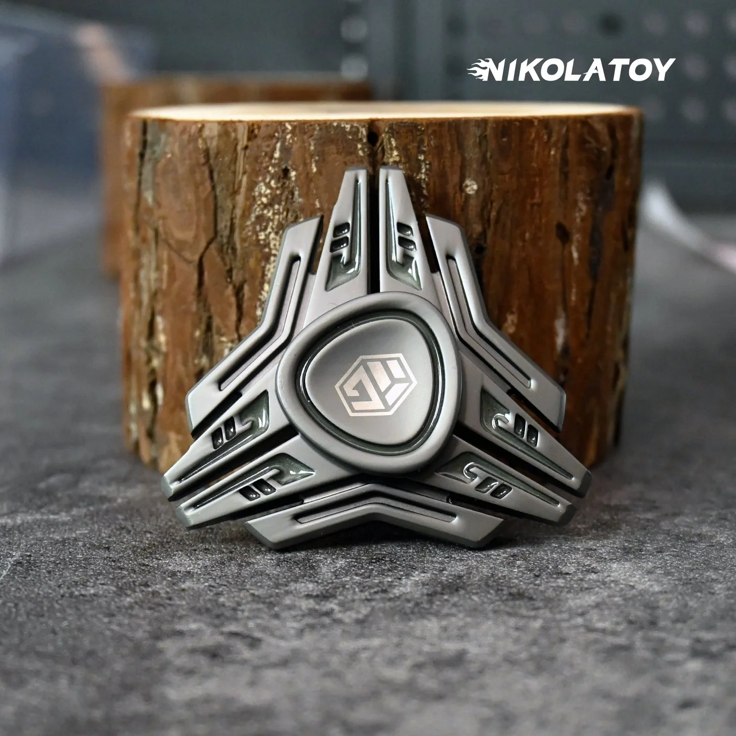 EDC Fidget Toys - Broken Blade Spinner - Image 2