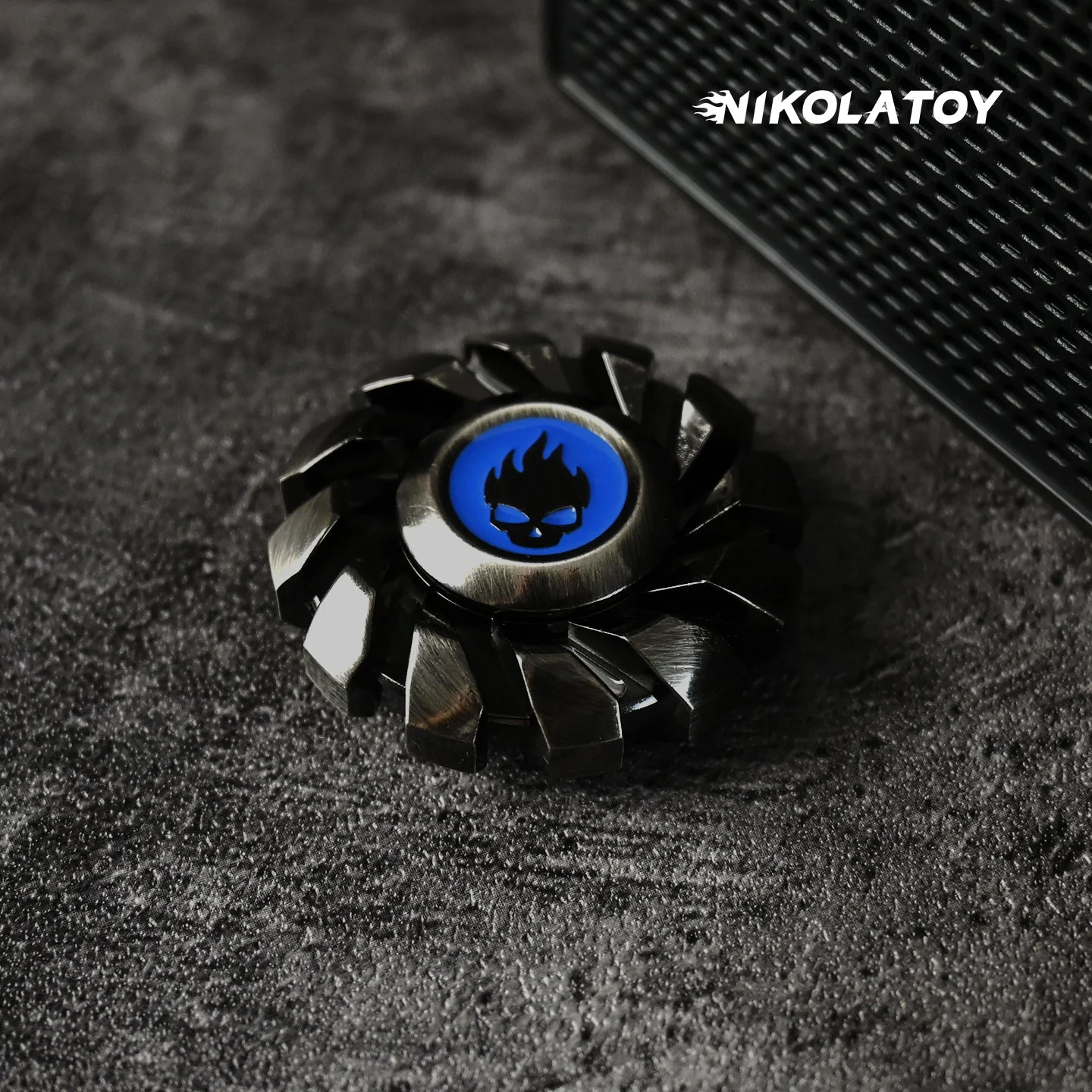 EDC Fidget Toys - Little Devil Spinner - Image 2