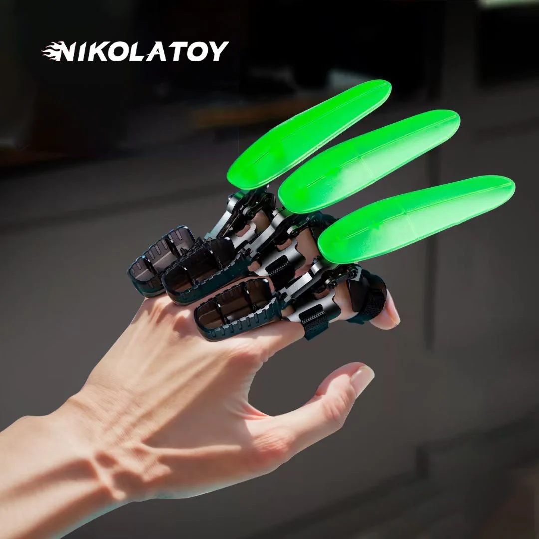 EDC Fidget Toys - Mechanical Retractable Wolf Claws - Image 4