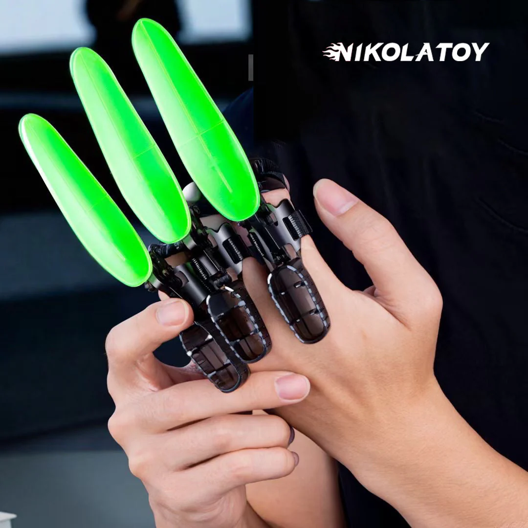 EDC Fidget Toys - Mechanical Retractable Wolf Claws - Image 5