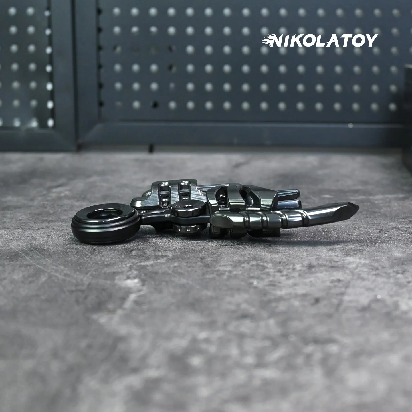 EDC Fidget Toys - Steel Ribs - Image 3