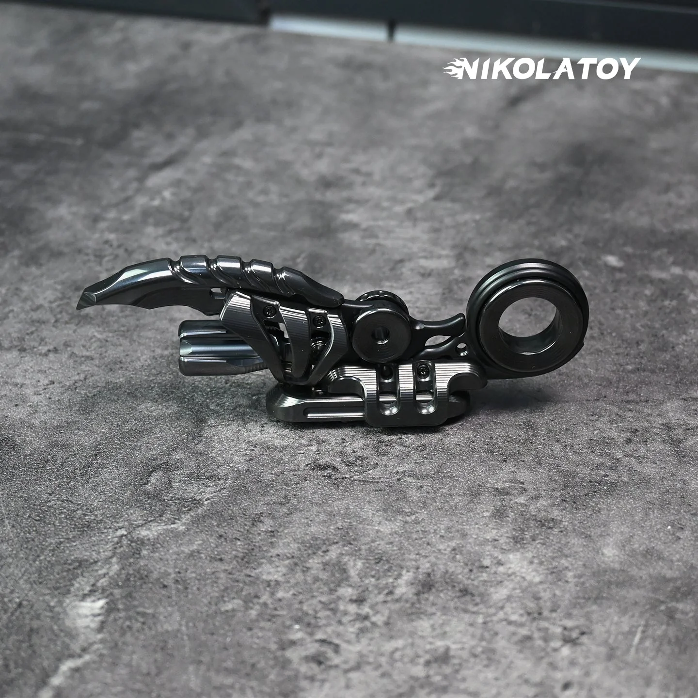 EDC Fidget Toys - Steel Ribs - Image 4