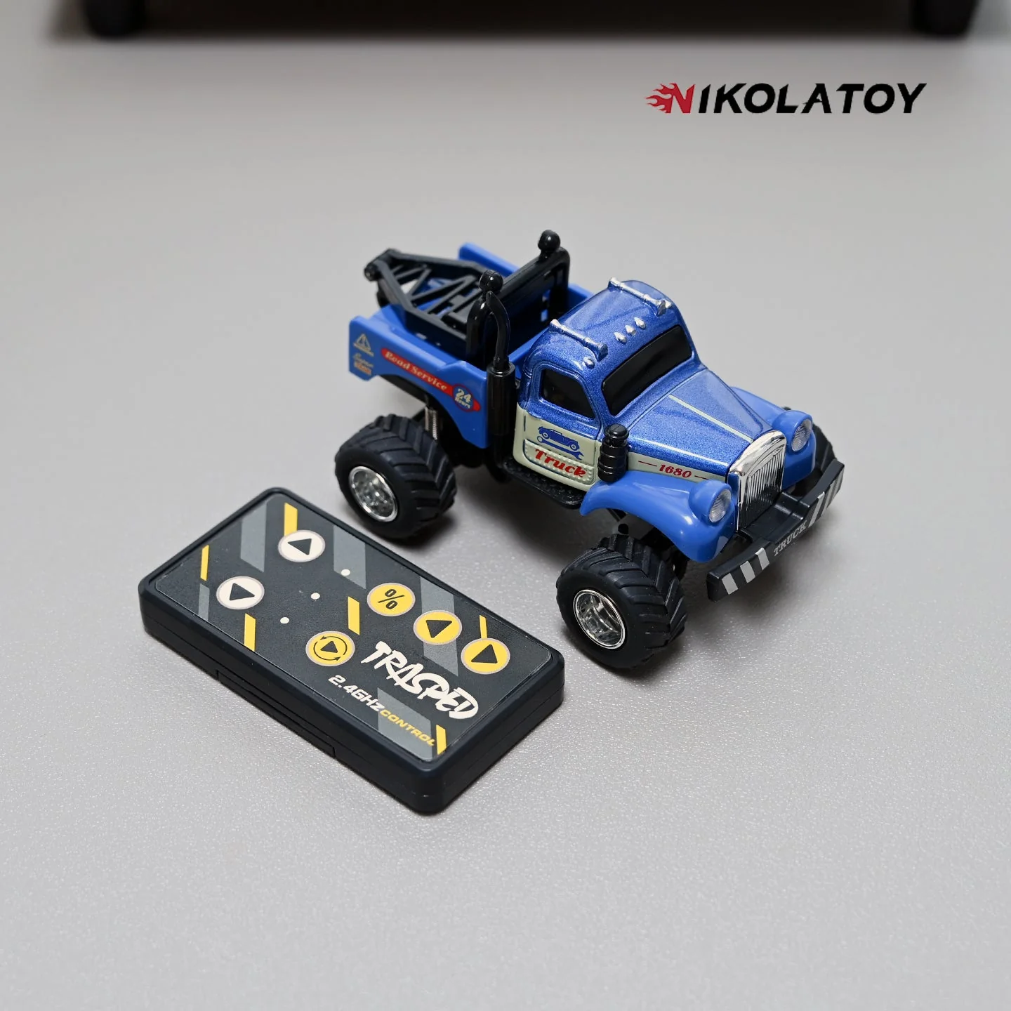 1:64 Roadside Assistance Remote Control Car - Image 2