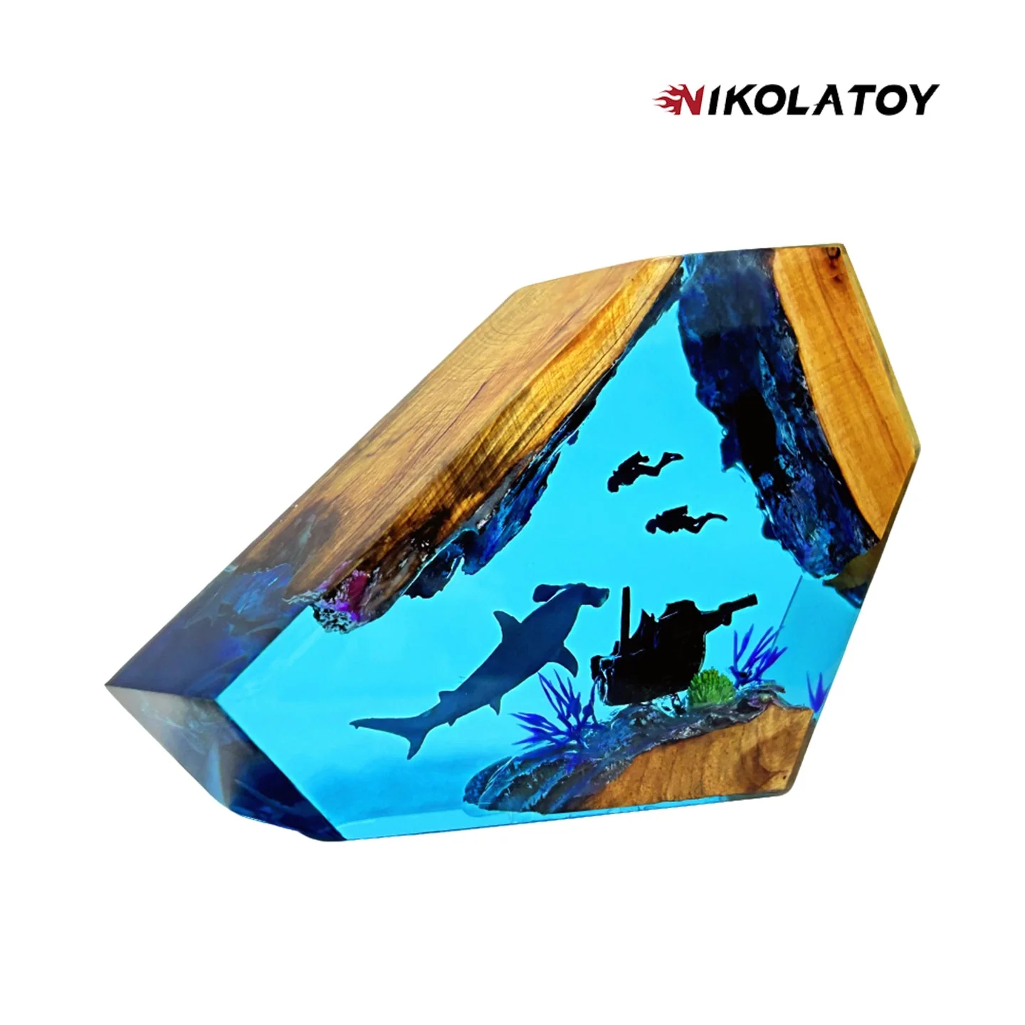 Creative Resin Night Light Desktop Ornament - The Underwater World - Image 8
