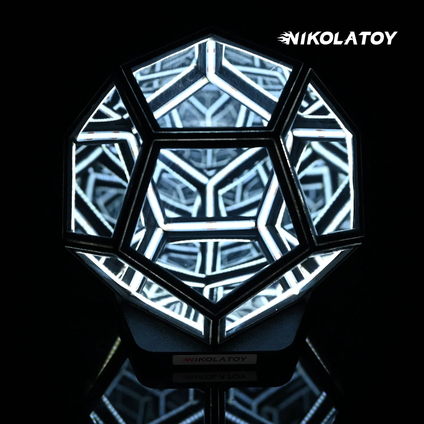Infinite Space Abyss Dodecahedron Night Lamp - Image 4